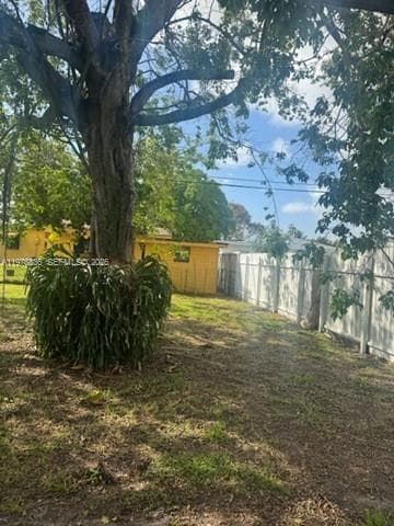 850 NW 84th St, Miami FL 33150 — 10