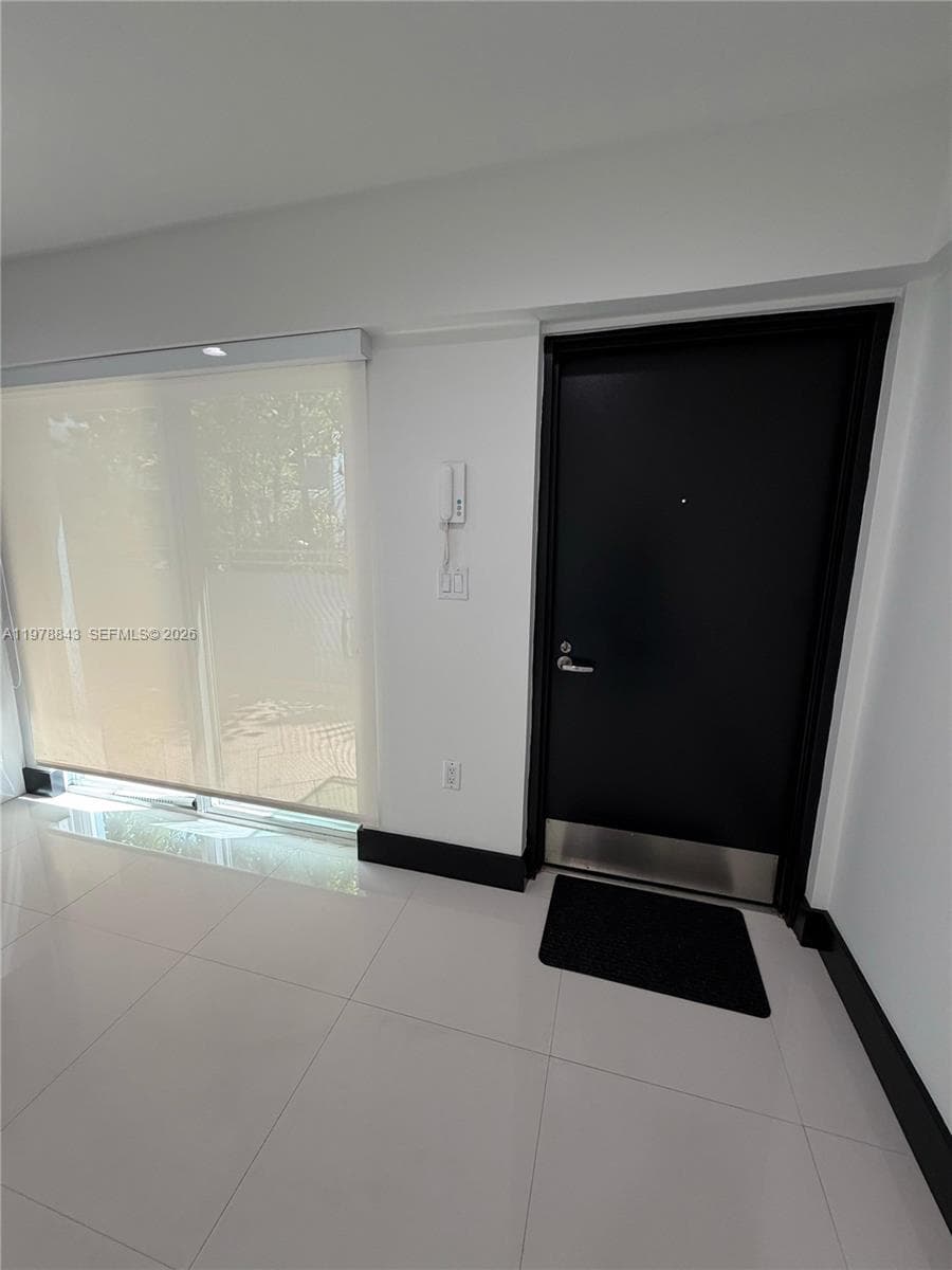 2699 Tigertail Ave # 14, Miami FL 33133 — 6
