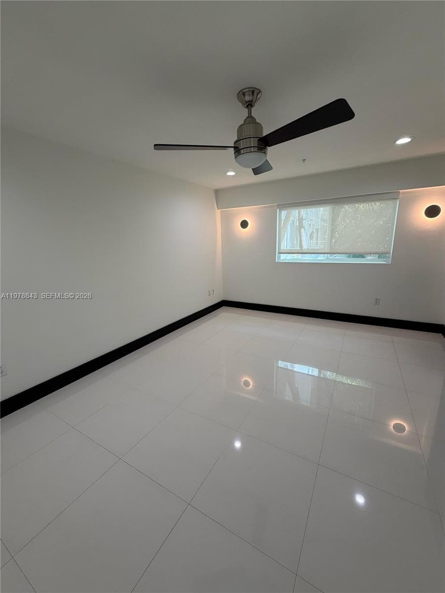 2699 Tigertail Ave # 14, Miami FL 33133 — 13