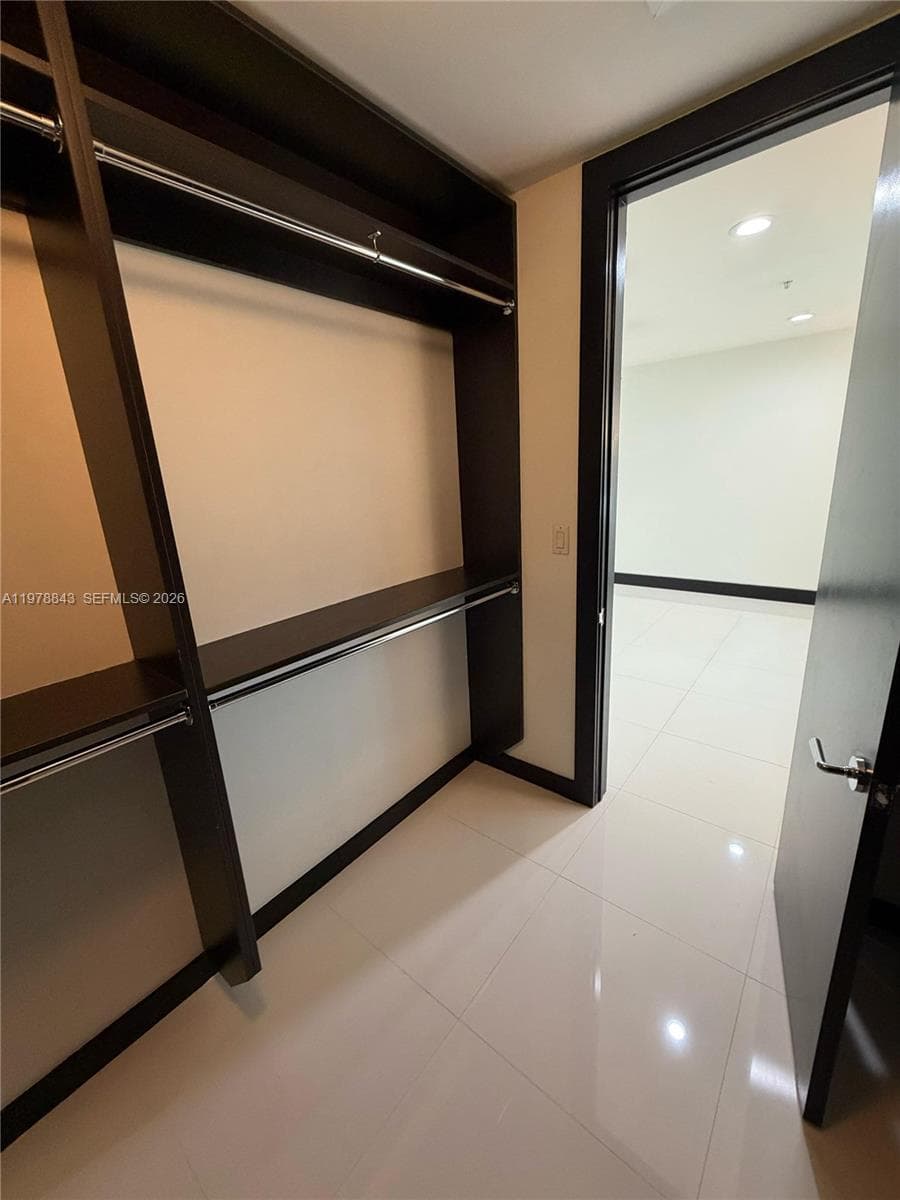 2699 Tigertail Ave # 14, Miami FL 33133 — 17