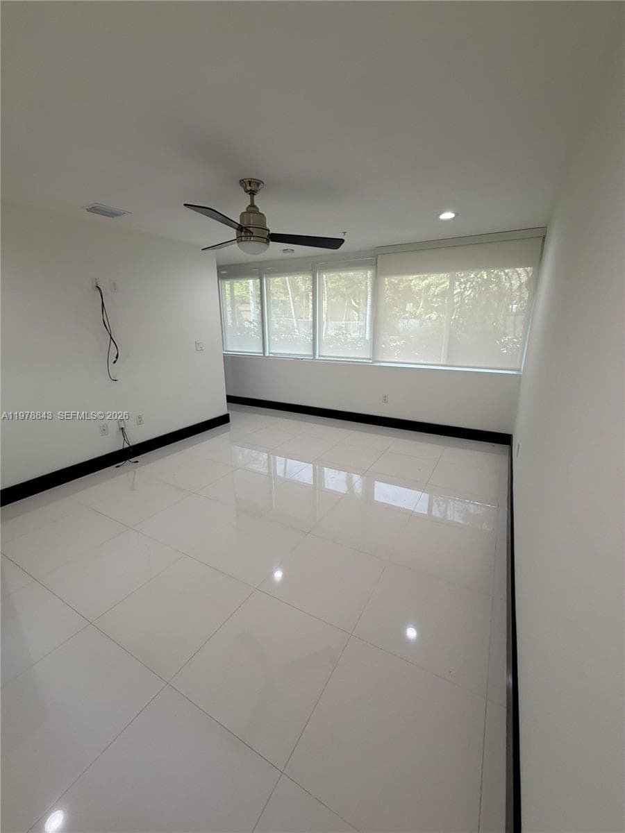 2699 Tigertail Ave # 14, Miami FL 33133 — 12