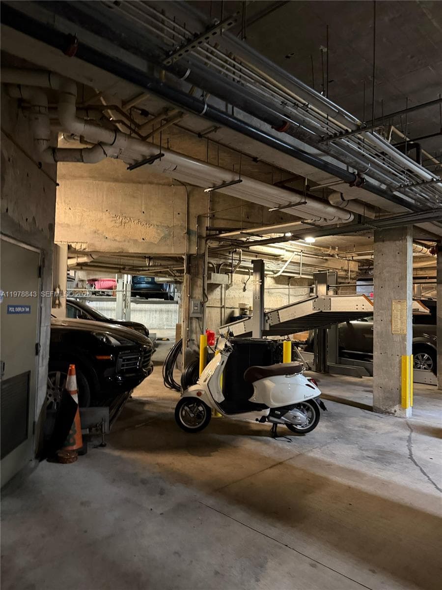 2699 Tigertail Ave # 14, Miami FL 33133 — 22