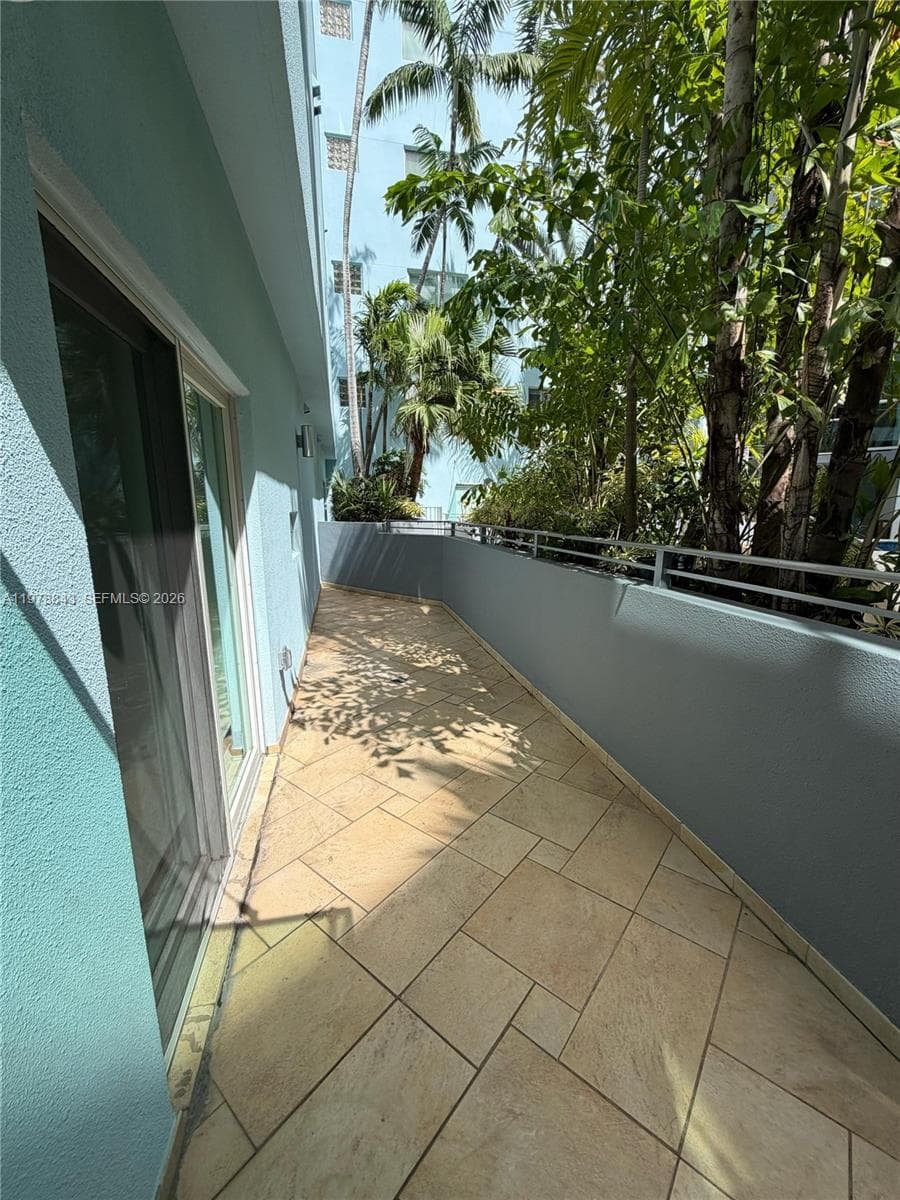 2699 Tigertail Ave # 14, Miami FL 33133 — 24