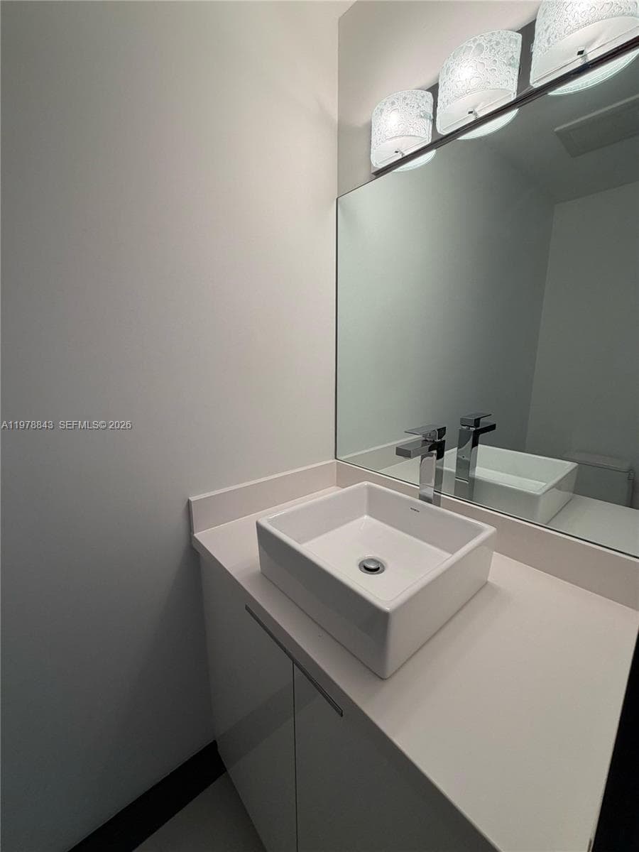 2699 Tigertail Ave # 14, Miami FL 33133 — 15