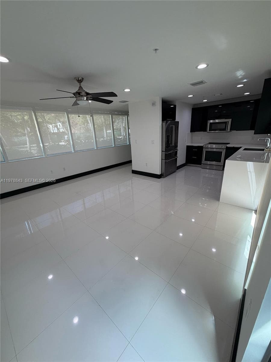 2699 Tigertail Ave # 14, Miami FL 33133 — 4