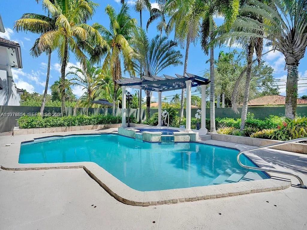 15945 NW 82nd Ct, Miami Lakes FL 33016 — 13