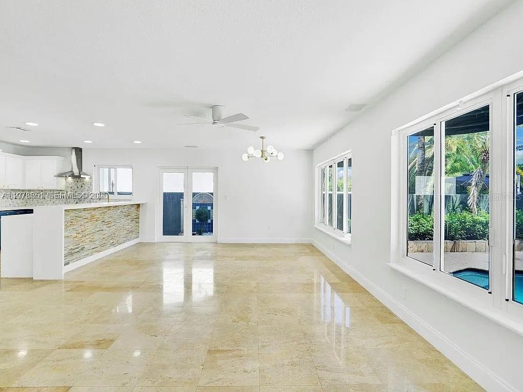 15945 NW 82nd Ct, Miami Lakes FL 33016 — 8