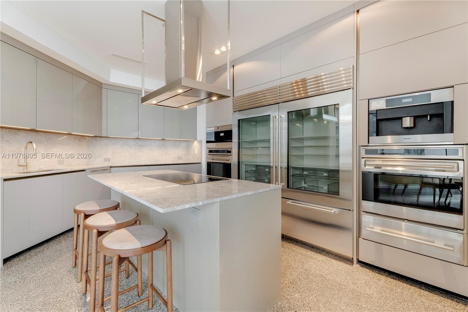 18201 E Collins Ave, Sunny Isles Beach FL 33160 — 18