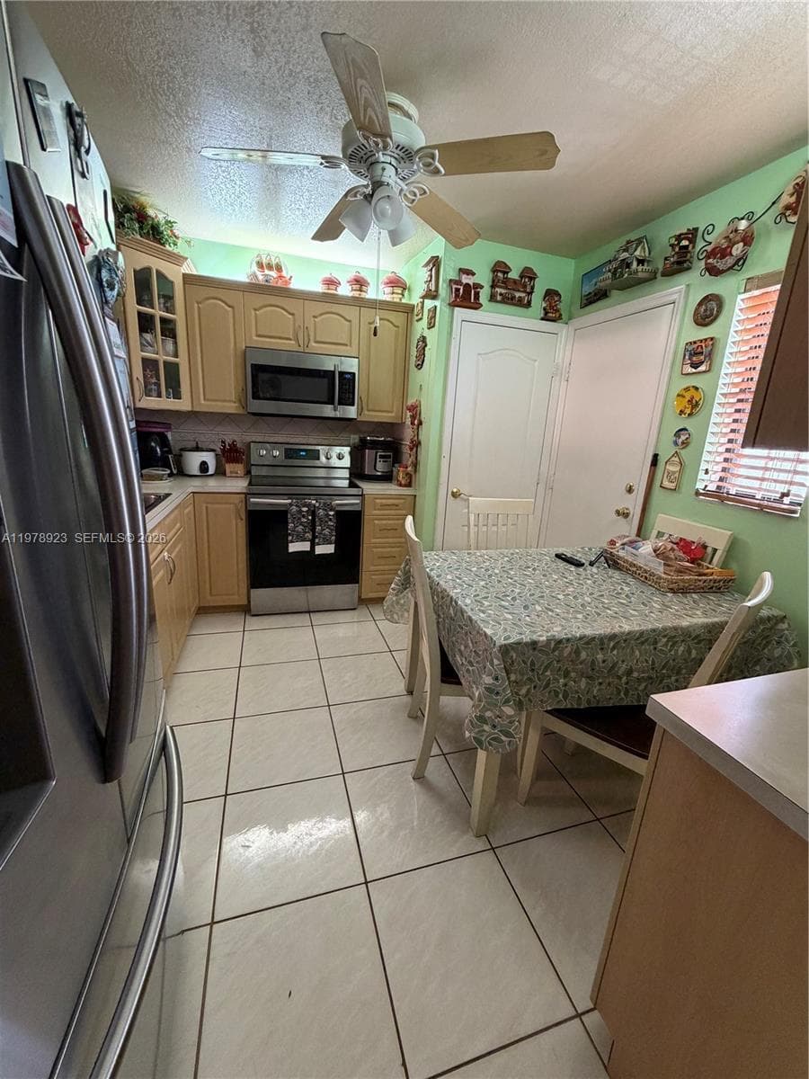 1800 W 54th St # 309, Hialeah FL 33012 — 6