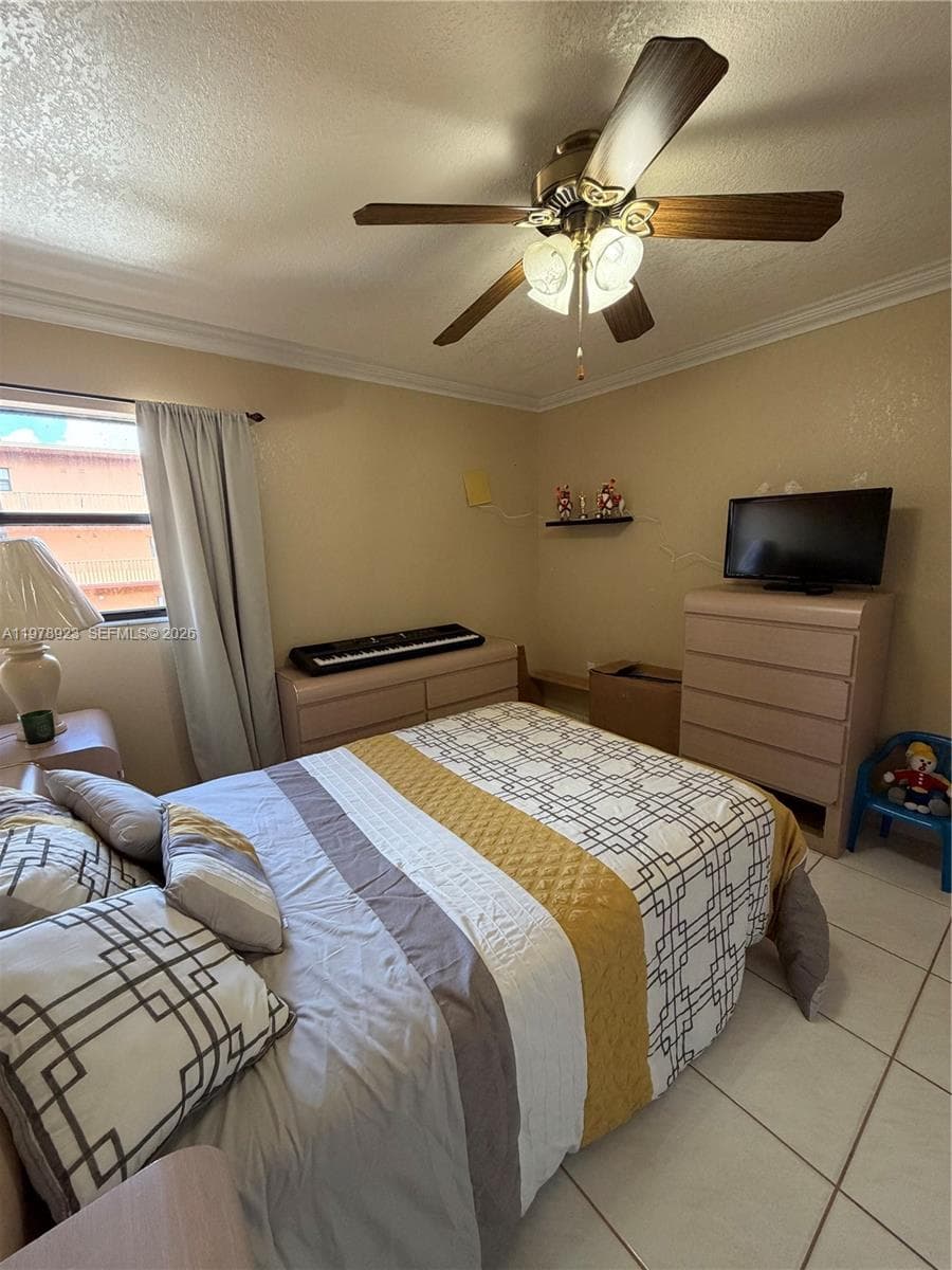 1800 W 54th St # 309, Hialeah FL 33012 — 17