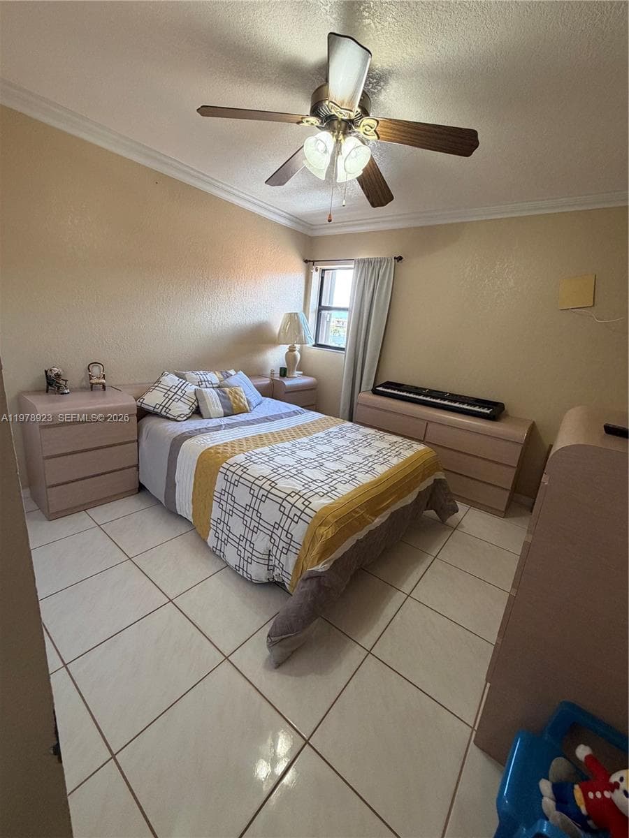 1800 W 54th St # 309, Hialeah FL 33012 — 16