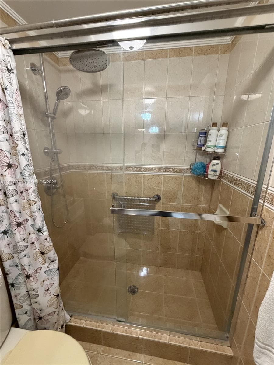 1800 W 54th St # 309, Hialeah FL 33012 — 22