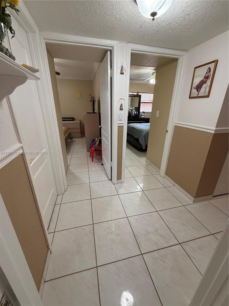 1800 W 54th St # 309, Hialeah FL 33012 — 32