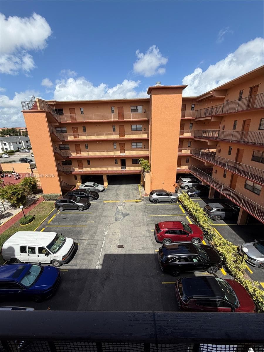 1800 W 54th St # 309, Hialeah FL 33012 — 5