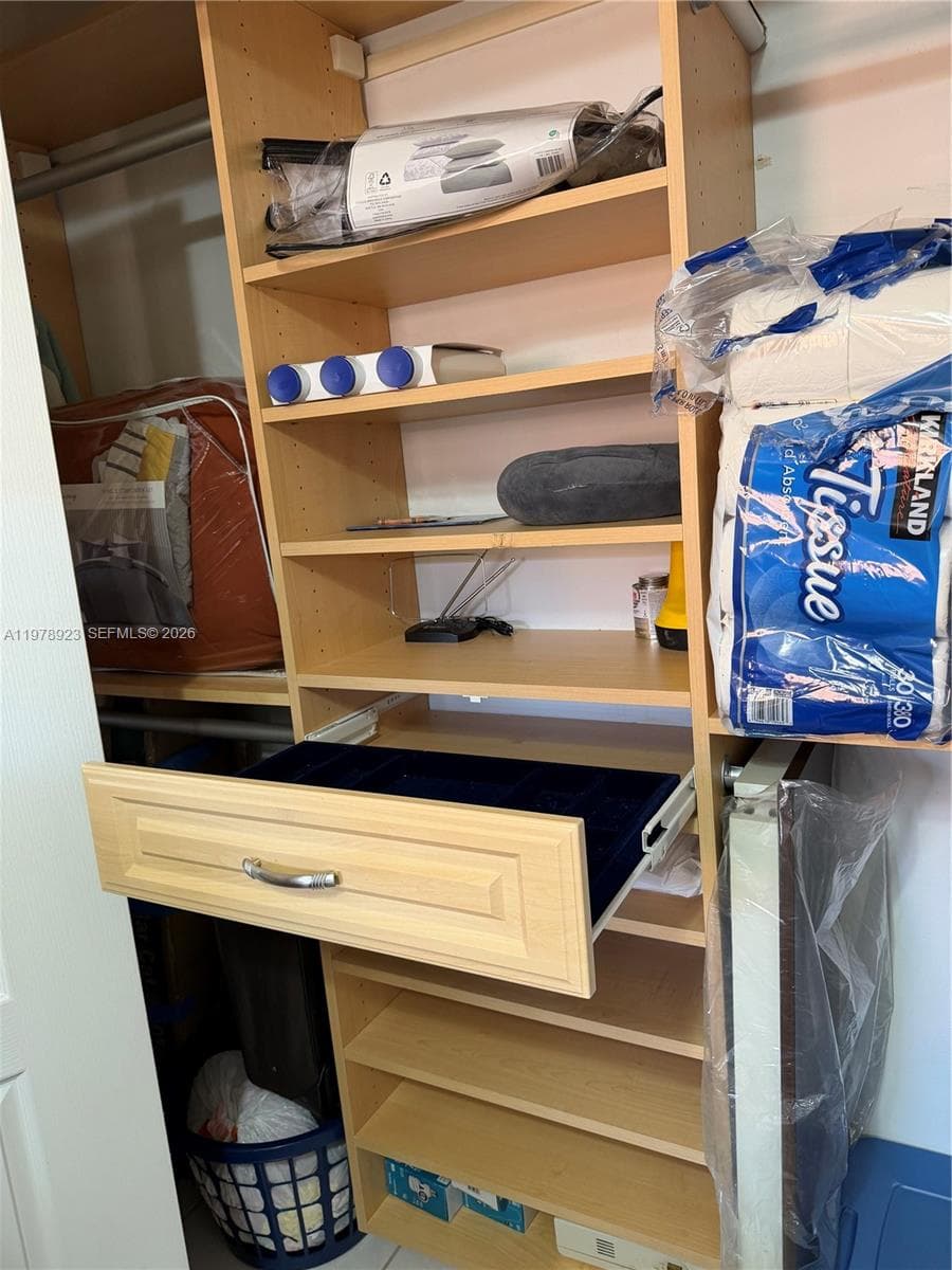1800 W 54th St # 309, Hialeah FL 33012 — 34