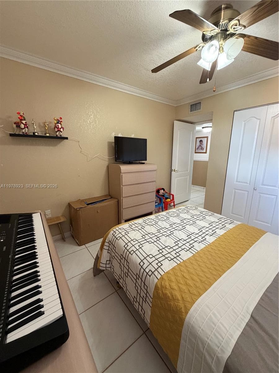 1800 W 54th St # 309, Hialeah FL 33012 — 18