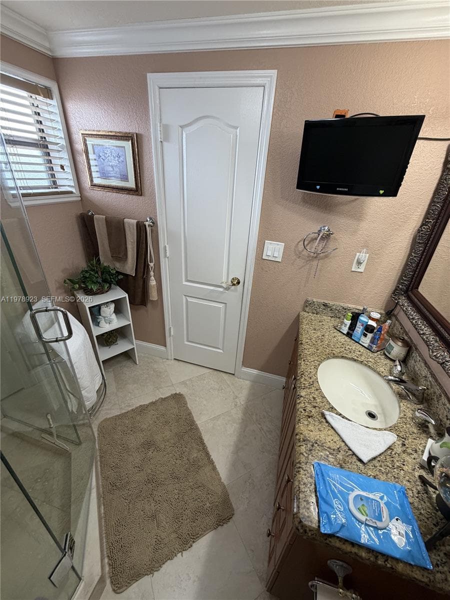 1800 W 54th St # 309, Hialeah FL 33012 — 29