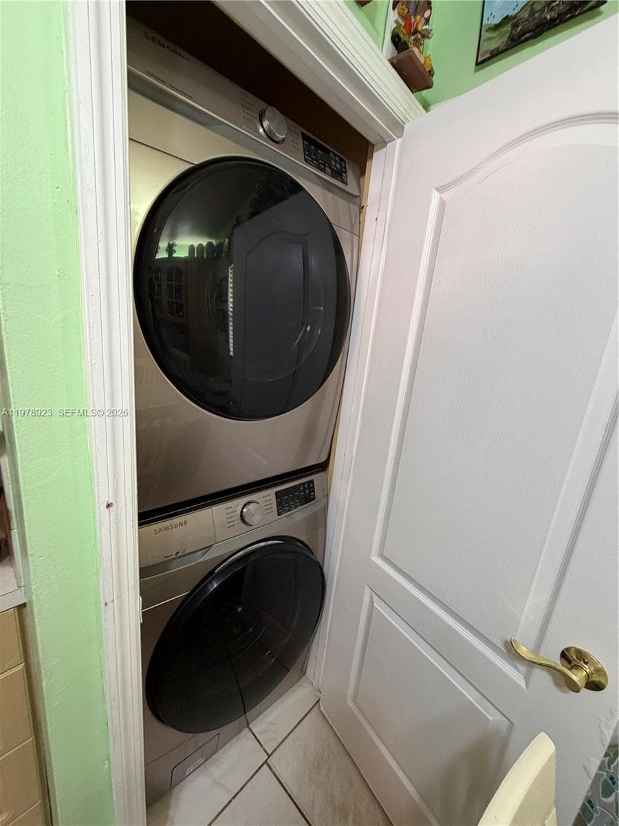 1800 W 54th St # 309, Hialeah FL 33012 — 8