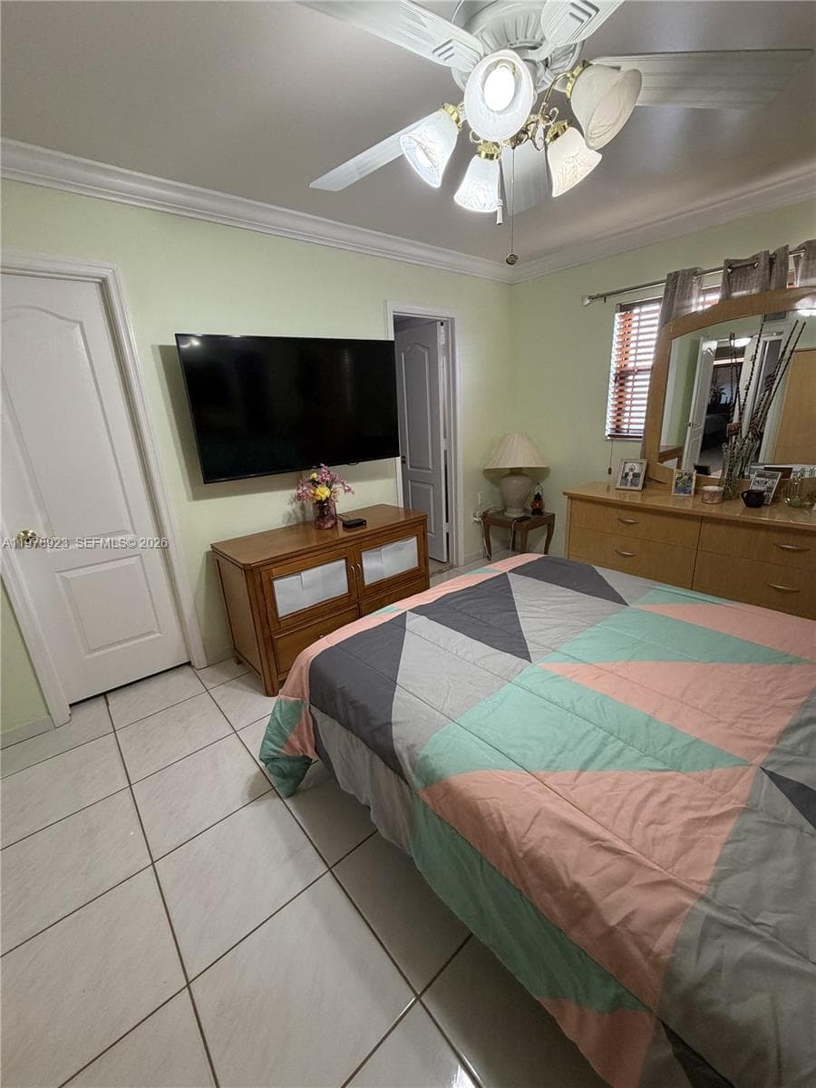 1800 W 54th St # 309, Hialeah FL 33012 — 25