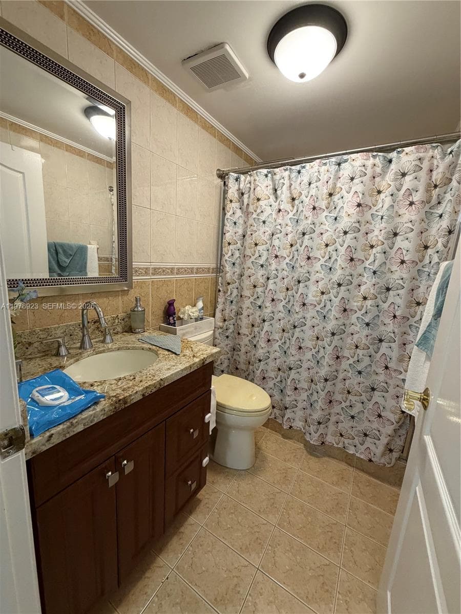 1800 W 54th St # 309, Hialeah FL 33012 — 21