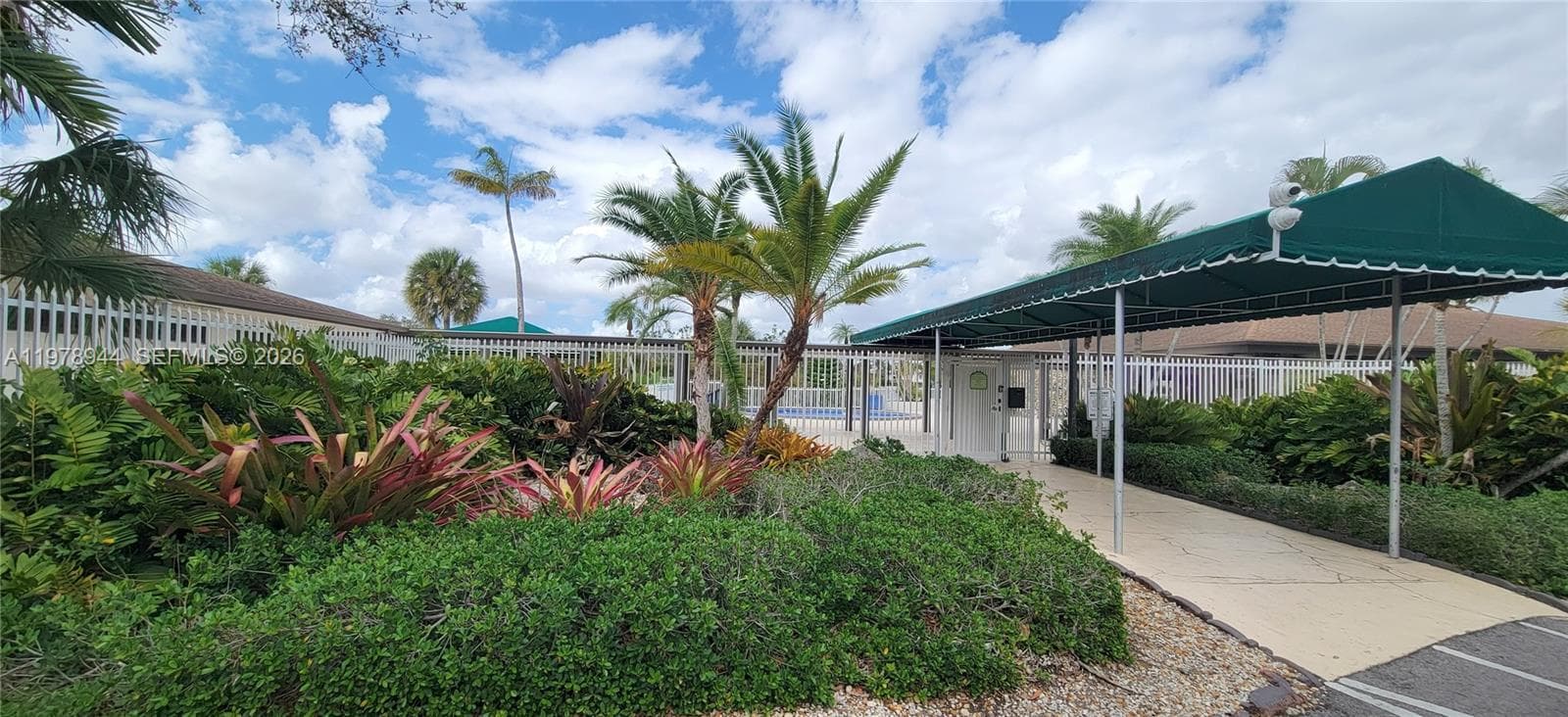 11396 SW 65th St, Miami FL 33173 — 40