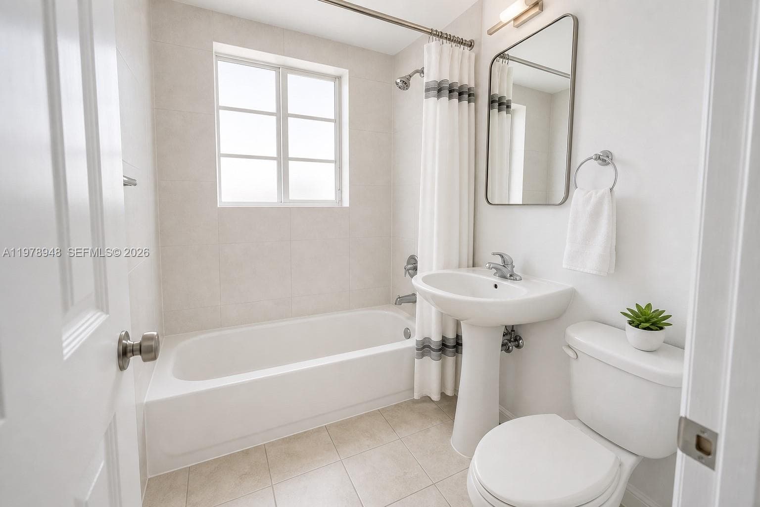 8345 Byron Ave # 1, Miami Beach FL 33141 — 11