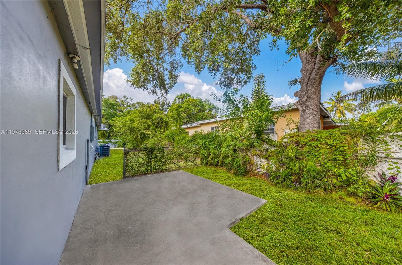 12090 NW 12th Ave, North Miami FL 33168 — 42