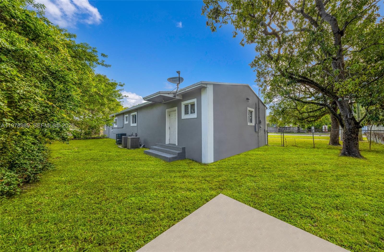 12090 NW 12th Ave, North Miami FL 33168 — 43