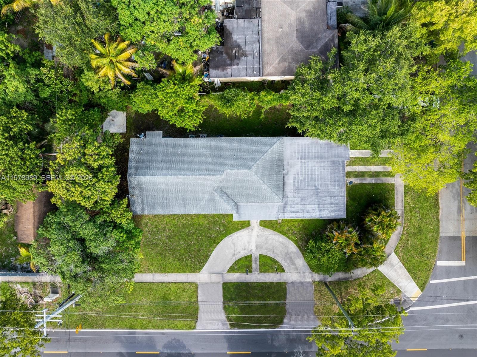 12090 NW 12th Ave, North Miami FL 33168 — 3
