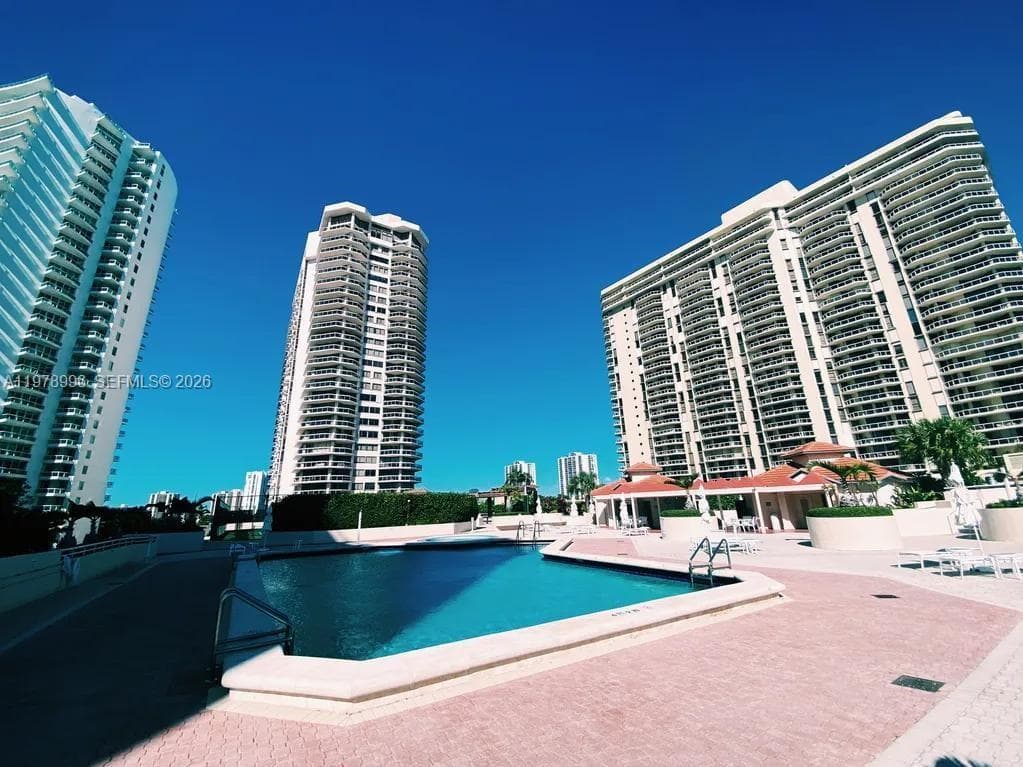 20185 E Country Club Dr # 3, Aventura FL 33180 — 17