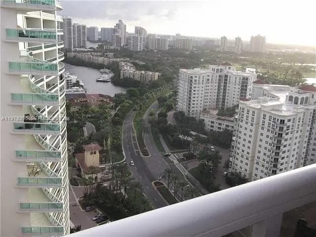 20185 E Country Club Dr # 3, Aventura FL 33180 — 7