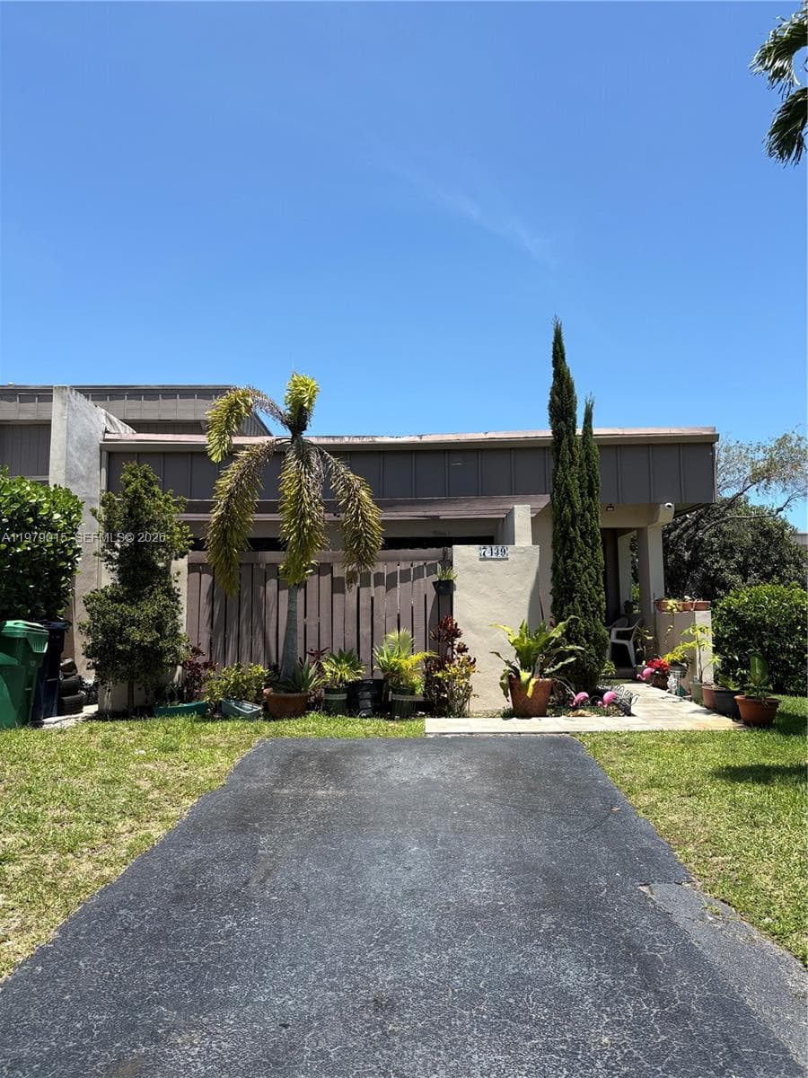 7439 SW 106th Ct, Miami FL 33173 — 1