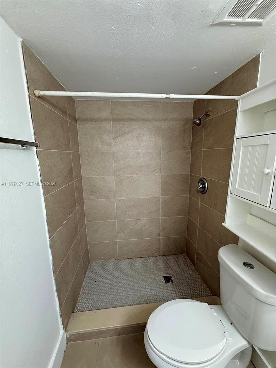 17911 NW 68th Ave # N104, Hialeah FL 33015 — 9