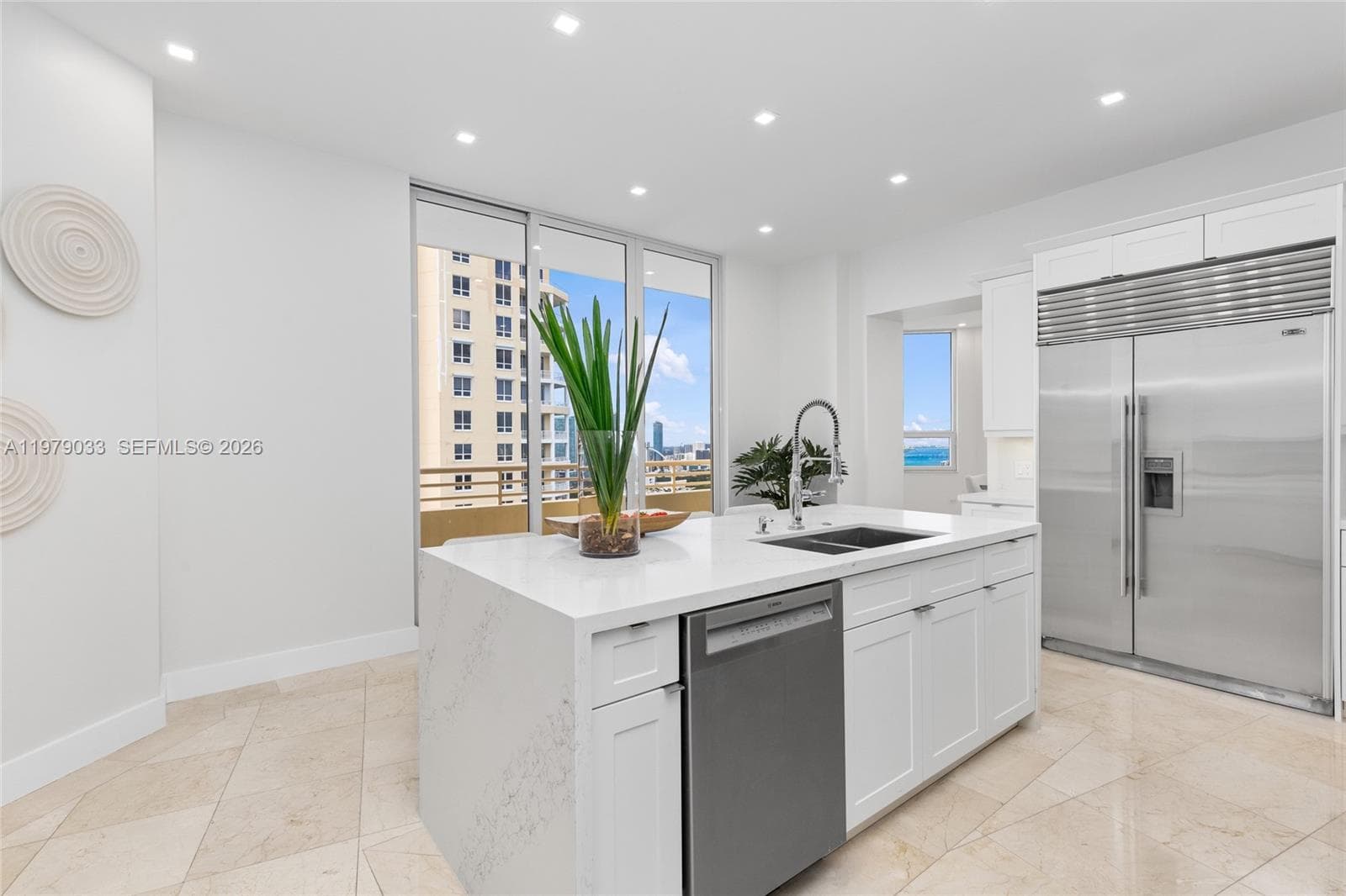 808 Brickell Key Dr # 3901, Miami FL 33131 — 17