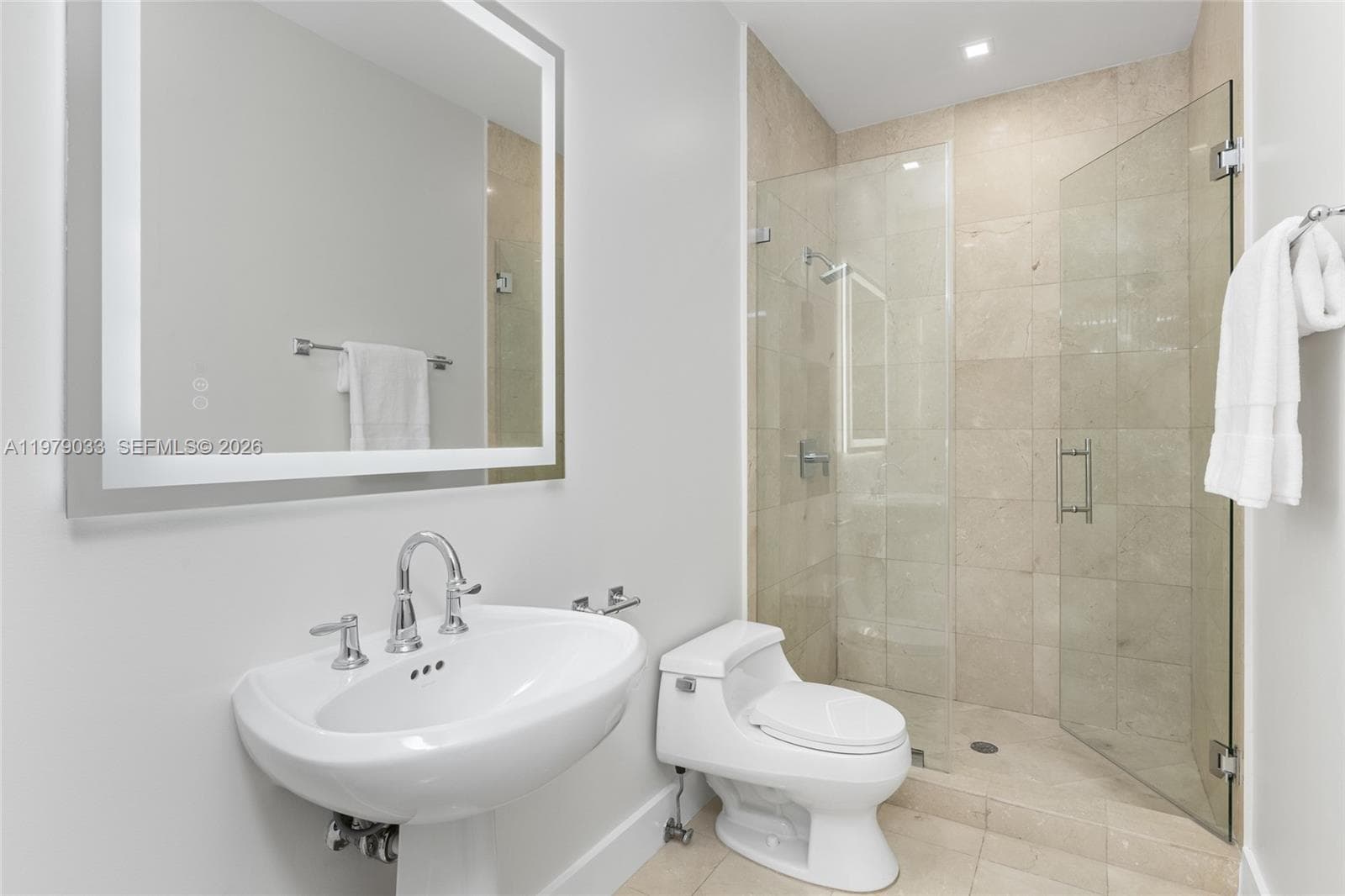808 Brickell Key Dr # 3901, Miami FL 33131 — 32
