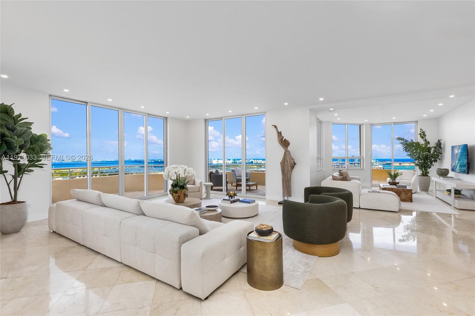 808 Brickell Key Dr # 3901, Miami FL 33131 — 1