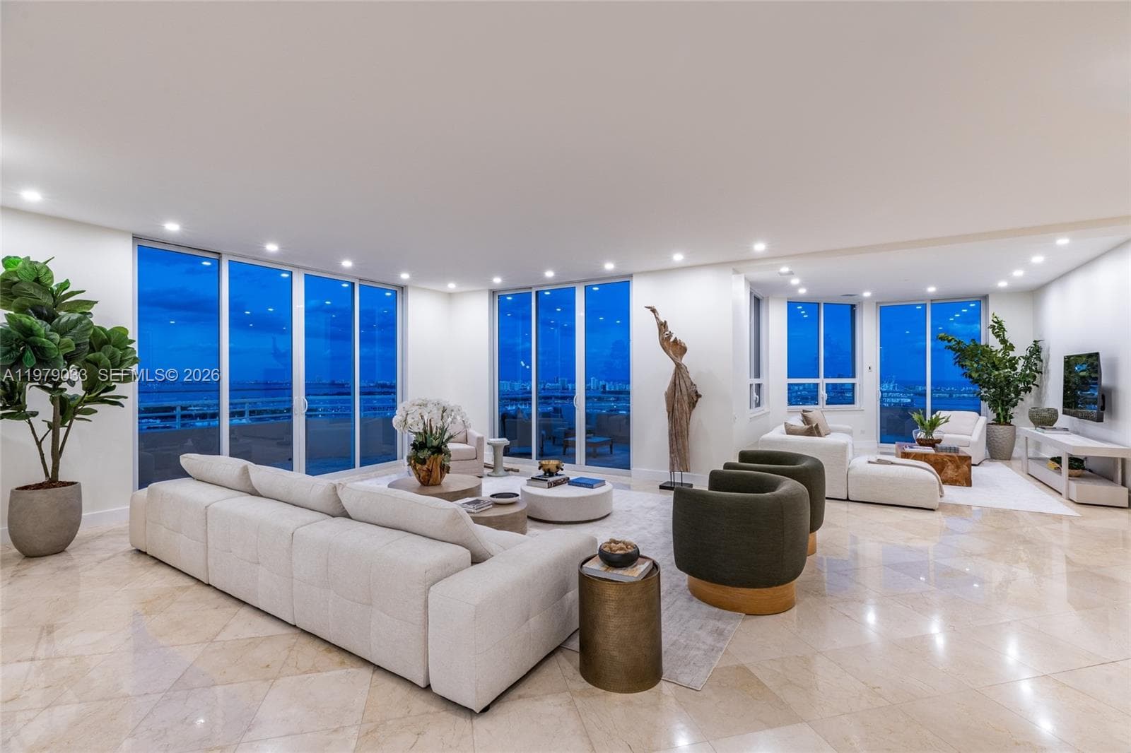 808 Brickell Key Dr # 3901, Miami FL 33131 — 58