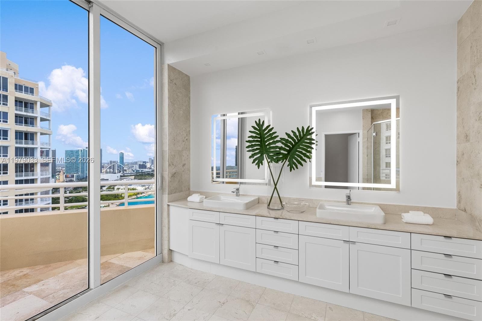 808 Brickell Key Dr # 3901, Miami FL 33131 — 25