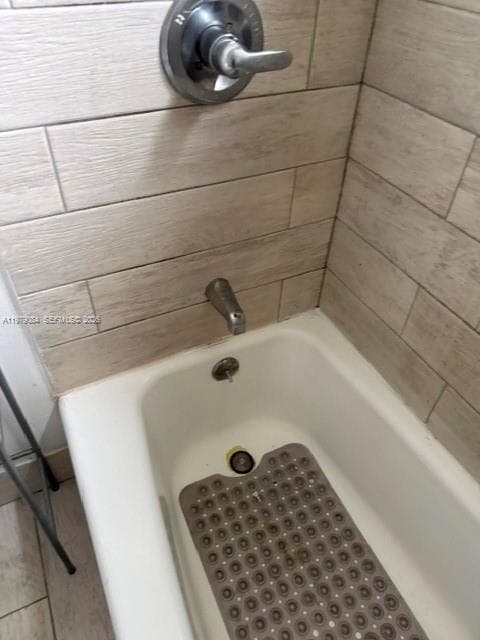 2430 NE 135th St # 102, North Miami FL 33181 — 22