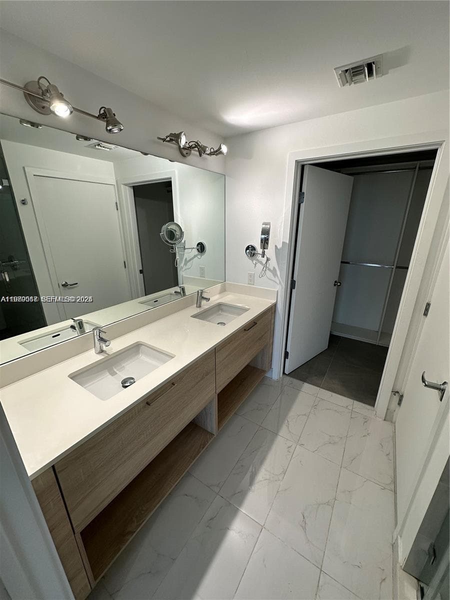 16385 Biscayne Blvd # 2716, North Miami Beach FL 33160 — 9