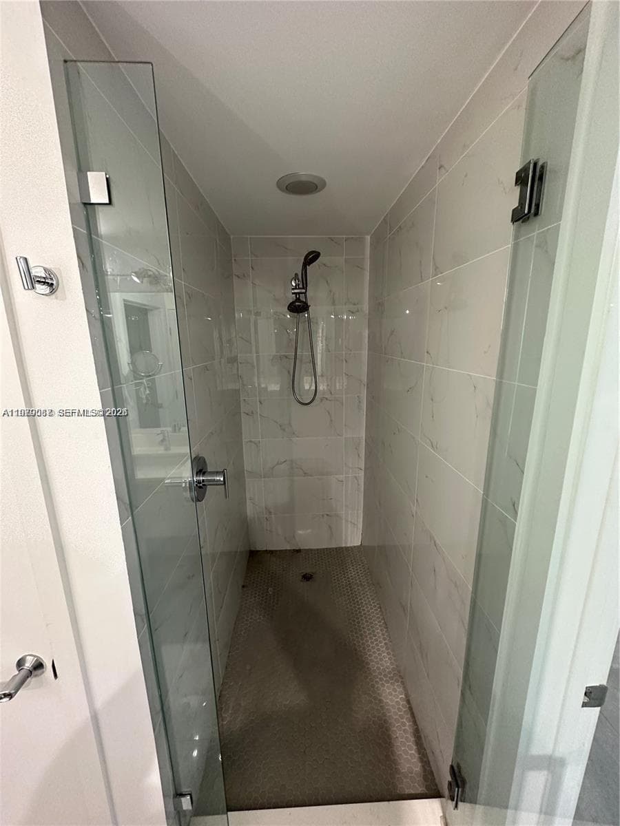 16385 Biscayne Blvd # 2716, North Miami Beach FL 33160 — 11