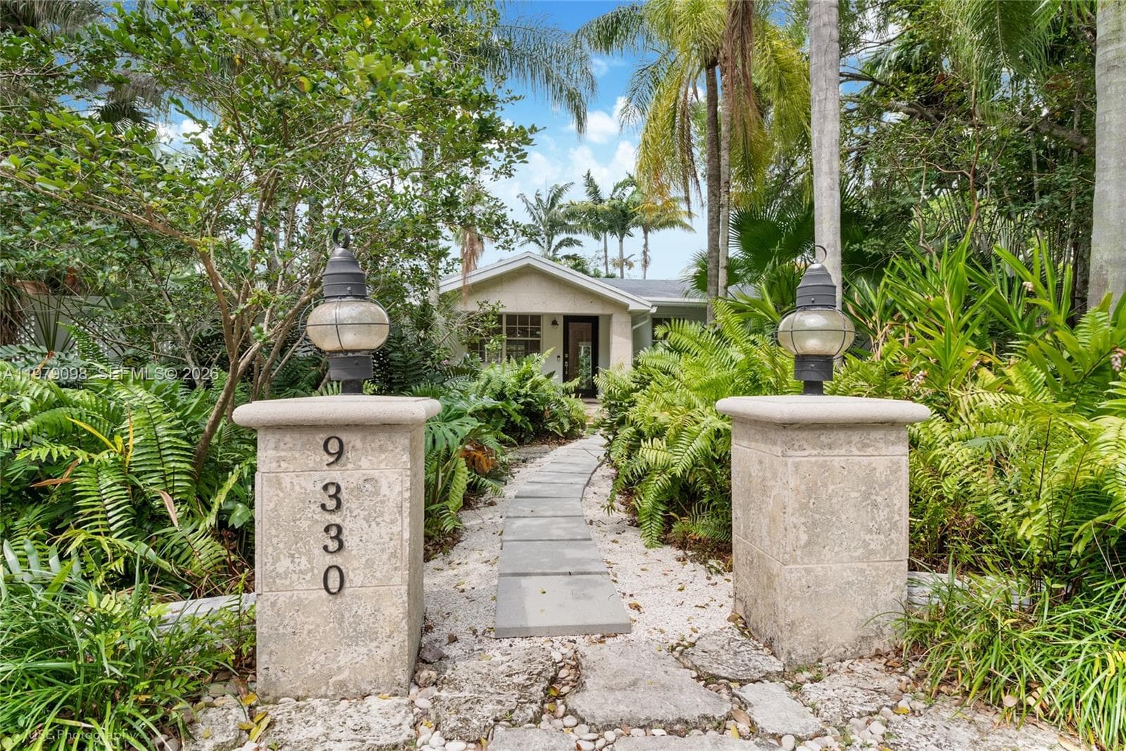9330 SW 72nd Ave, Pinecrest FL 33156 — 15