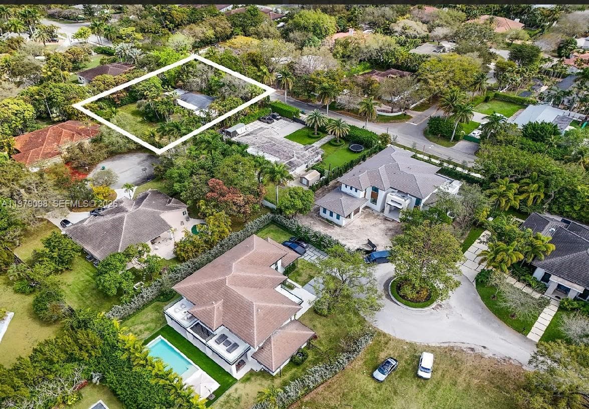 9330 SW 72nd Ave, Pinecrest FL 33156 — 11