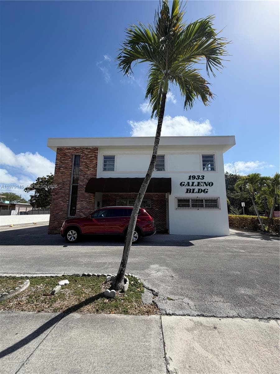 1933 SW 27th Ave, Miami FL 33145 — 3