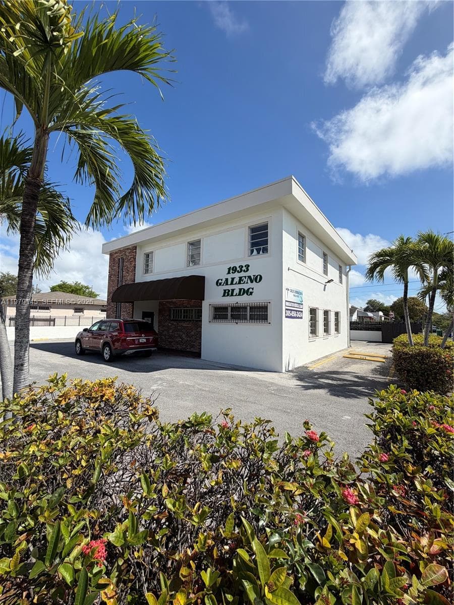 1933 SW 27th Ave, Miami FL 33145 — 1