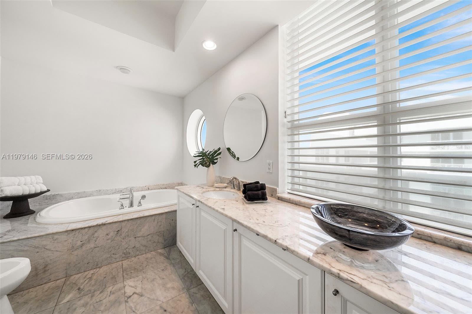 5801 Collins Ave, Miami Beach FL 33140 — 40