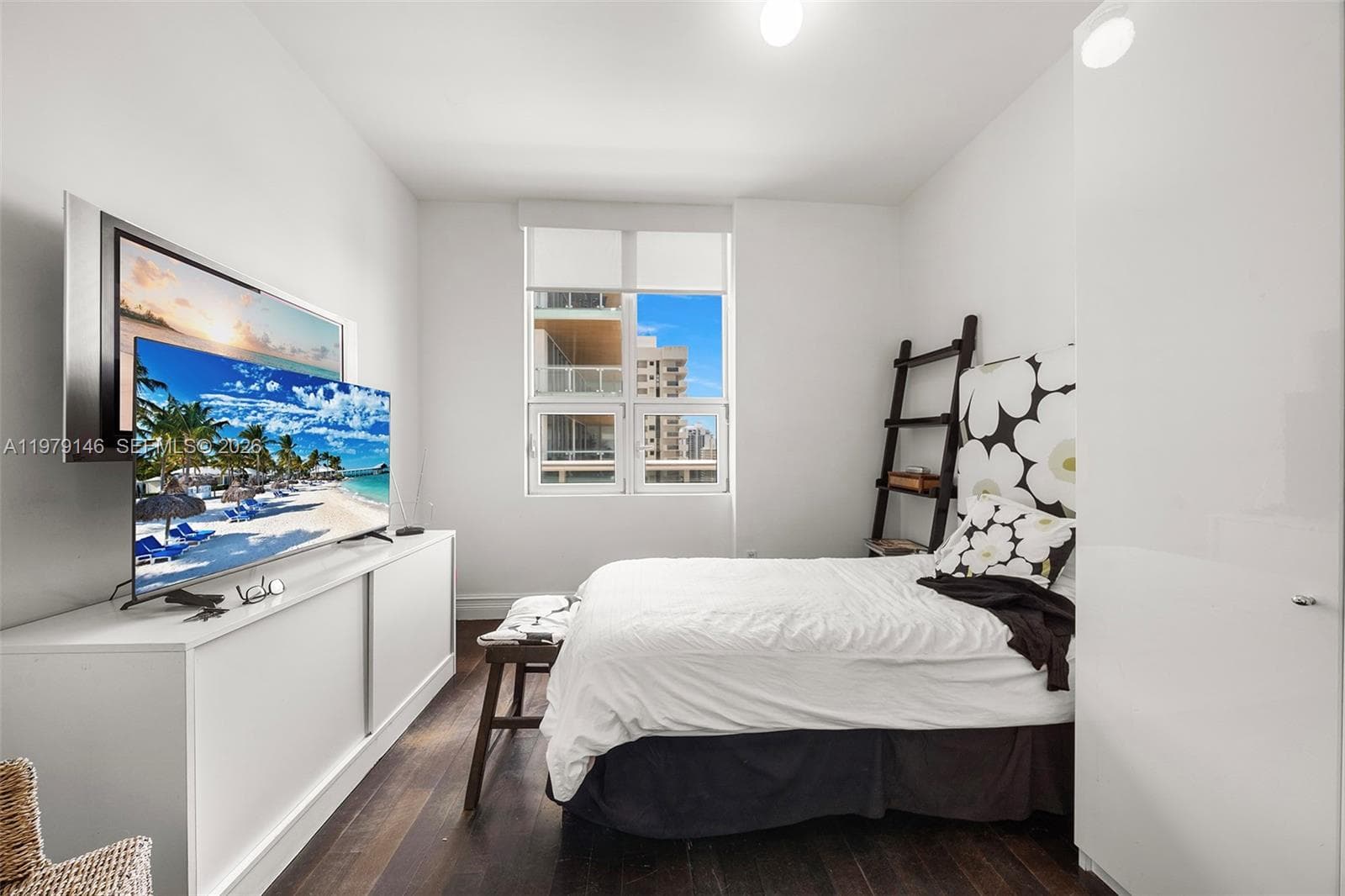 5801 Collins Ave, Miami Beach FL 33140 — 60