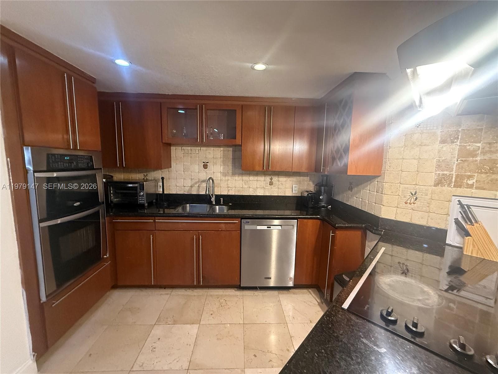 801 Brickell Bay Dr # 470, Miami FL 33131 — 27