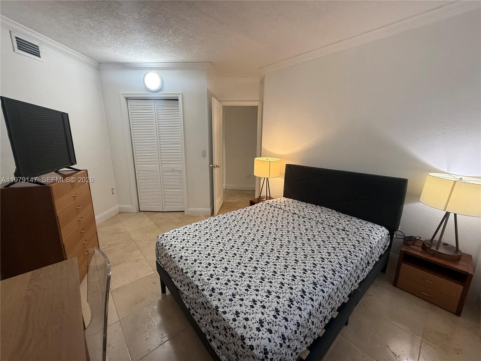 801 Brickell Bay Dr # 470, Miami FL 33131 — 36