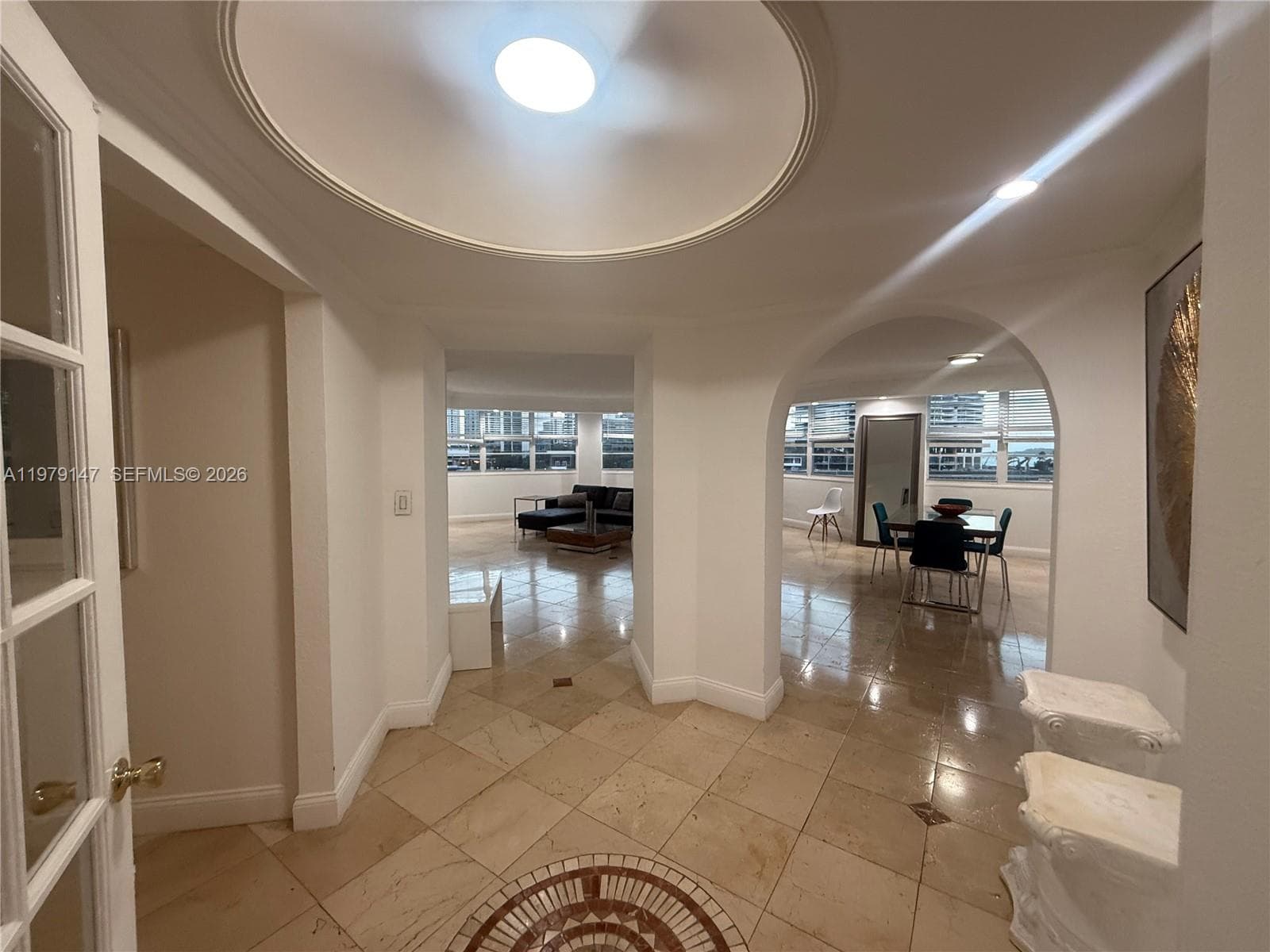 801 Brickell Bay Dr # 470, Miami FL 33131 — 24